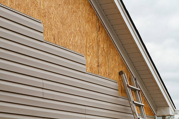 Professional Siding Installation technician working in Barnesville, GA